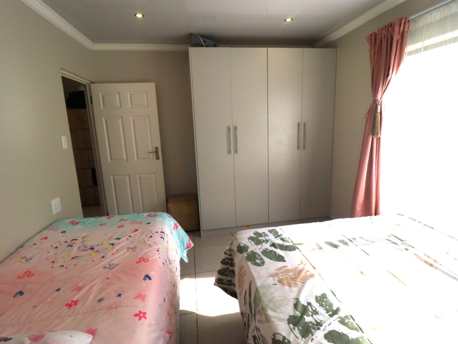 2 Bedroom Property for Sale in Heidedal Free State